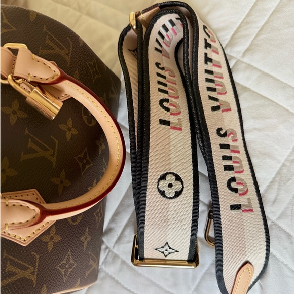 Louis Vuitton Speedy Bandoulière 20 Brown Monogram Handbag - Picture 4 of 13